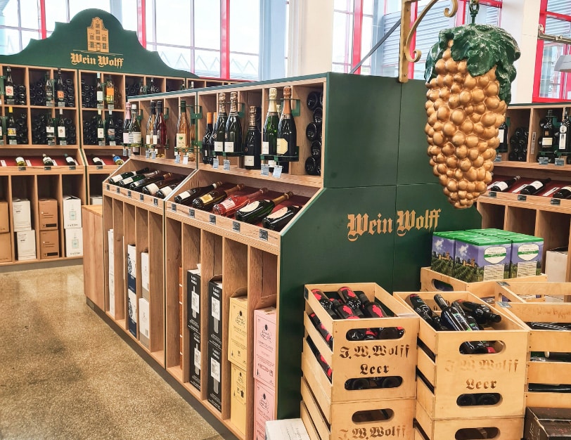 POS-System für Wein WolffVerschiedene Weinregale für eine optimale Produktpräsentation im Großmarkt Bochum.▷ Mehr Referenzen
